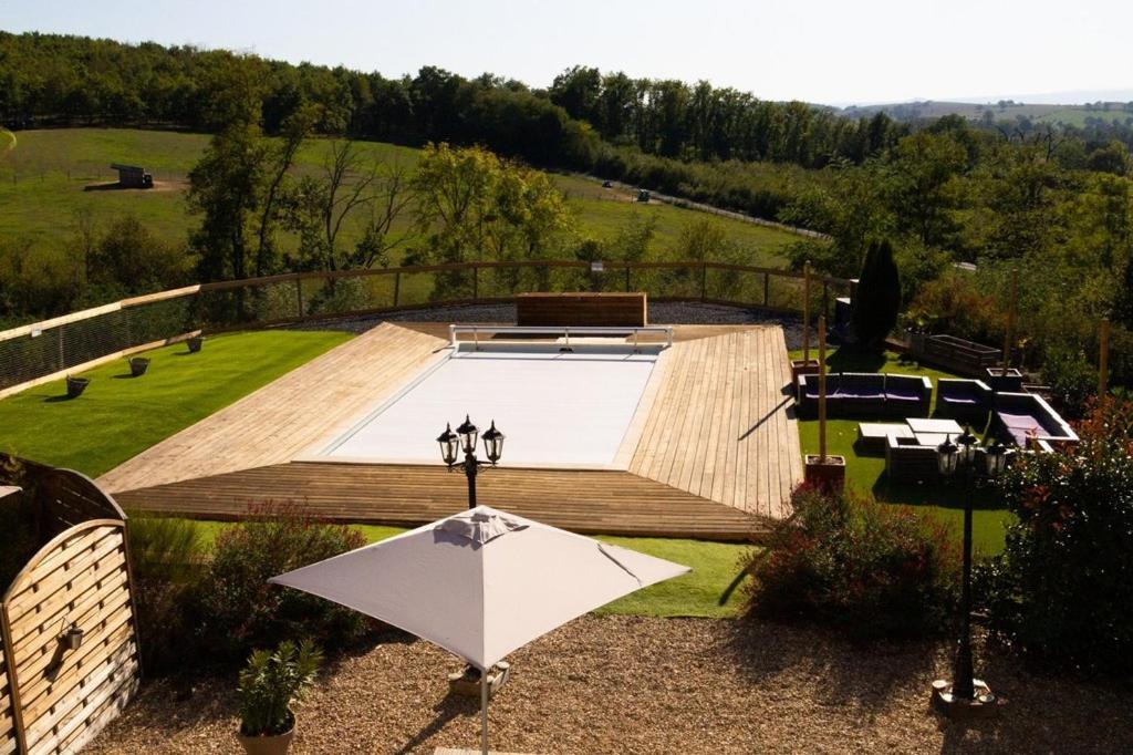 Chambres Et Tables D' Hotes Manglieu Exterior photo
